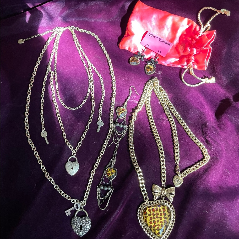 Betsey Johnson Gold Heart Necklace Set